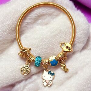 Hello Kitty Blue Heart Love Leaf Seahorse Tree Gold Tone Stretch Charm Bracelet